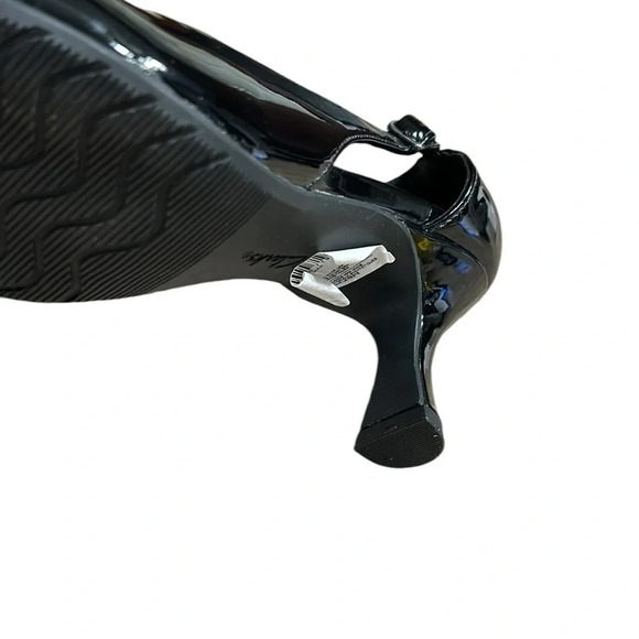 Clark’s shoes, women 7,NEW! Kataleyna Rae black patent pump.cut out,feminine - Picture 10 of 12
